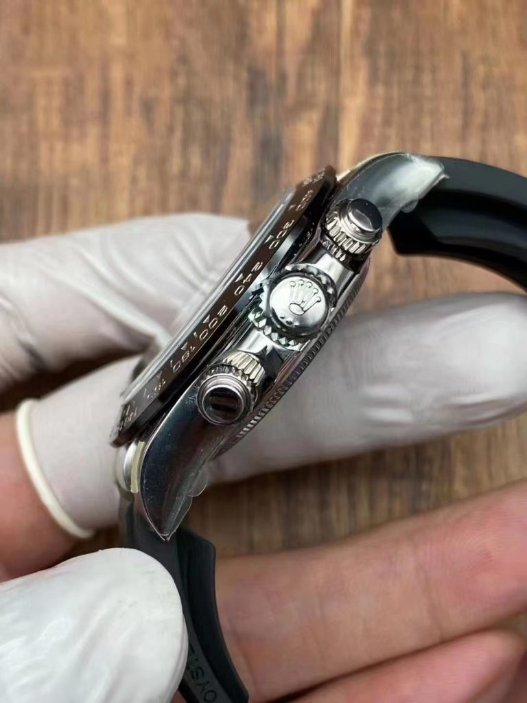 此图片的 alt 属性为空;文件名为 Replica-Rolex-Daytona-Silver-Gray-6-768x1024-1.jpg